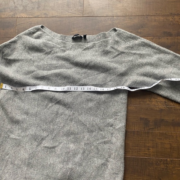 Theory Merino Wool Grey Asymmetrical sweater - Picture 2 of 13